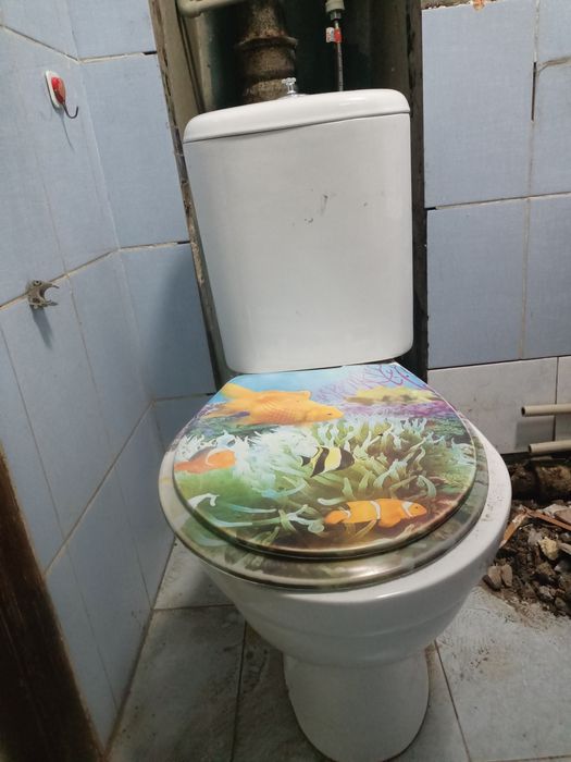 Продам срочно унитаз