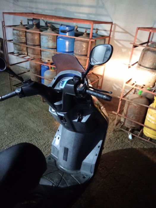 Vând kymco dink de 125cc