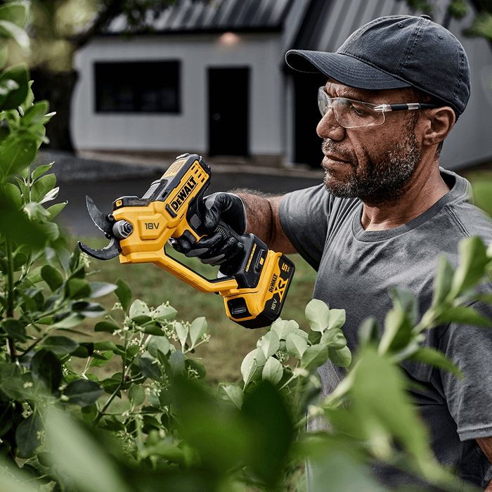Акумулаторна Градинска Ножица DeWALT DCMPP568N 18V XR