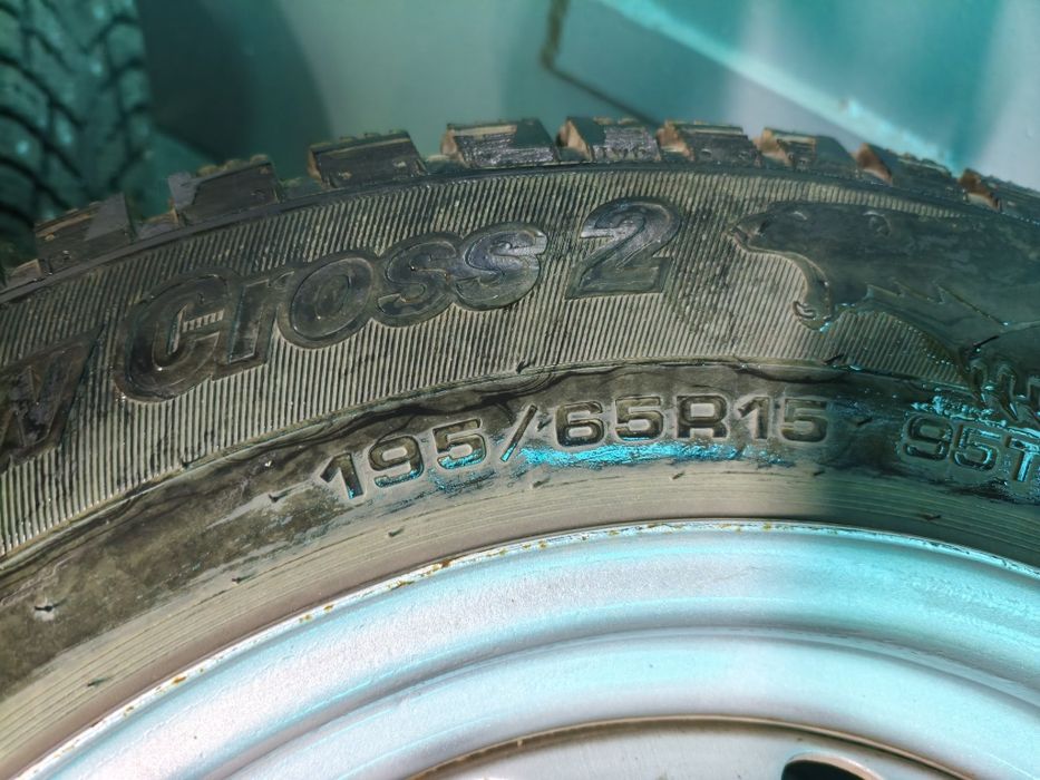 Резина шиты 195/65R15разболтовка 4/100