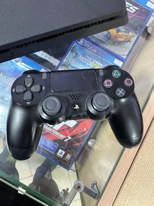 Продам PS4 slim