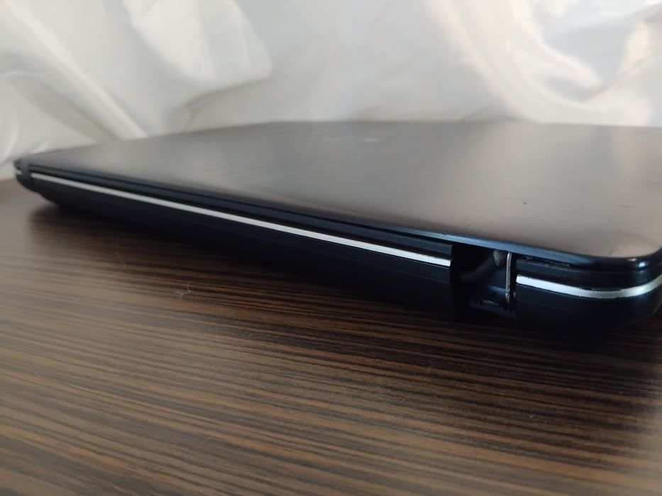 Leptop ASUS intel core i3 7th Gen Sonic Master