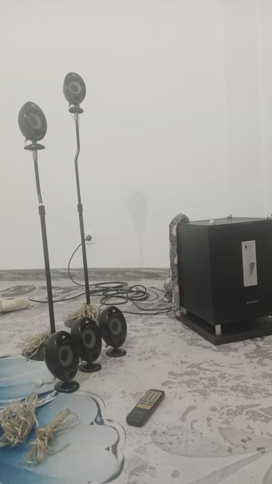 Продам саб и колонки 5шт пульт все есть