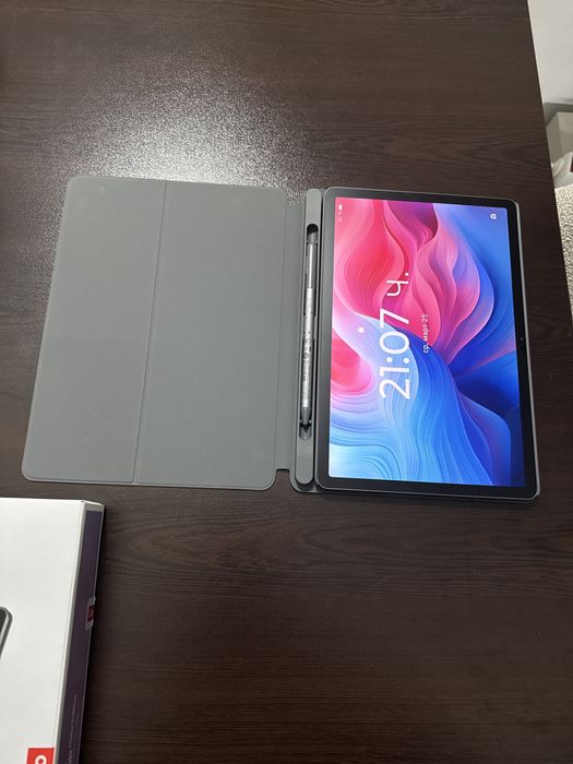 Таблет LENOVO 11