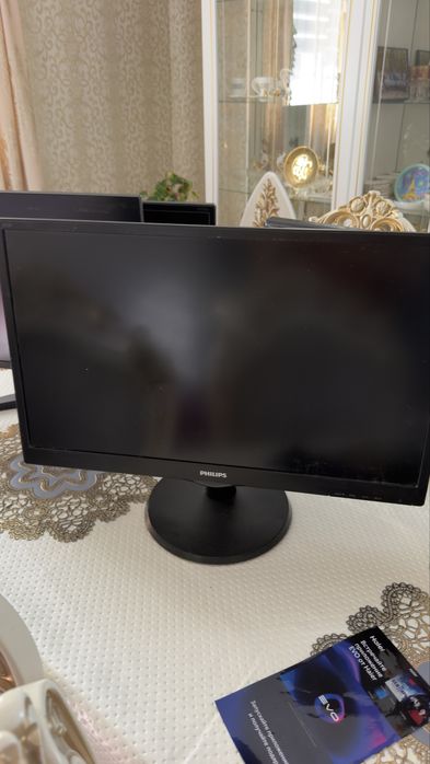Продам philips монитор