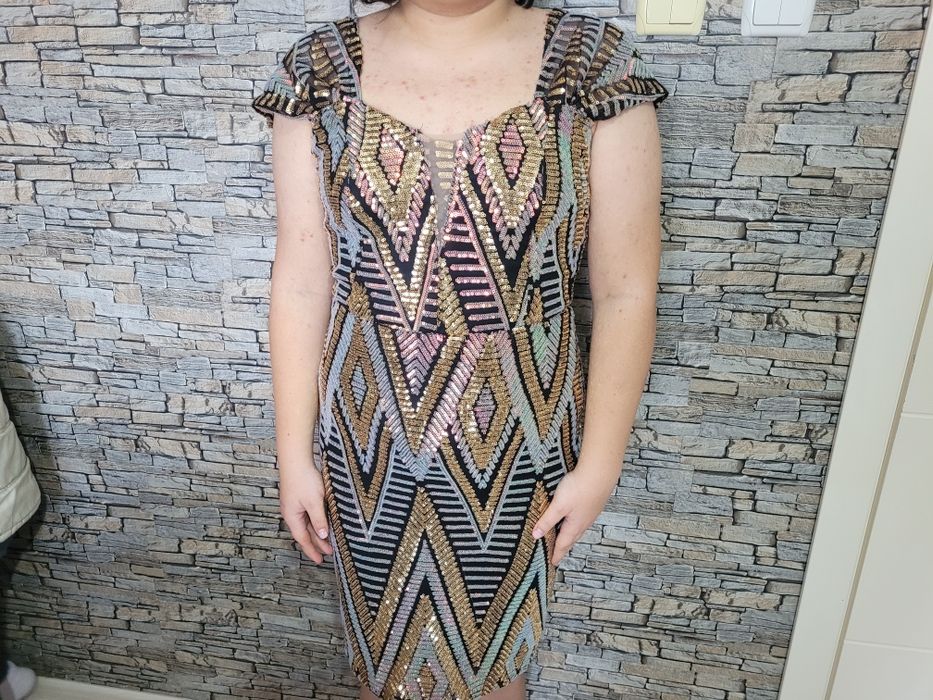 Официални рокли...