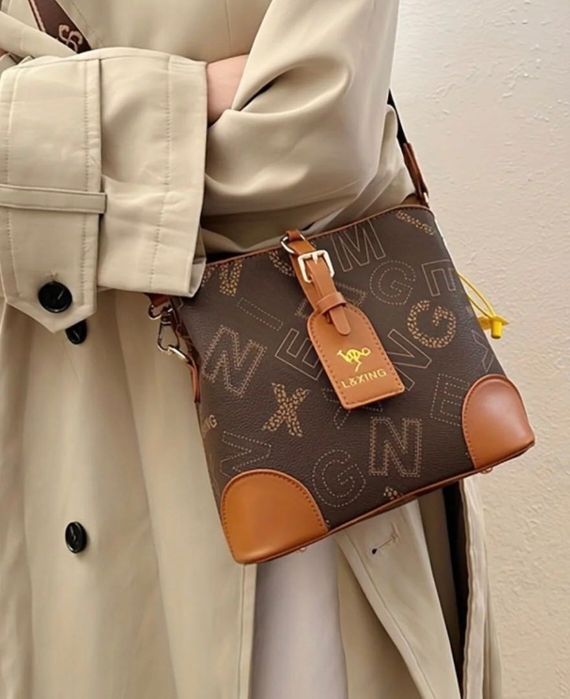 Нова дамска чанта