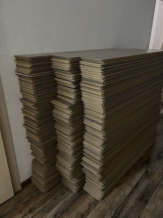 ламинат в хорошем состояниий б/у