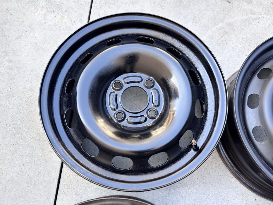 4бр железни Ford Mazda 15цола с датчици