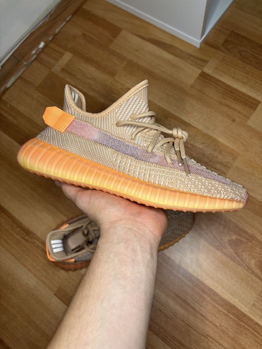 YEEZY 350 V2 “Clay”