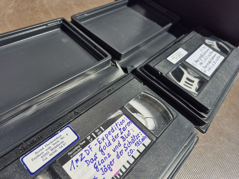 Vând  Lot 35 casete video originale Scotch de la 180-240 minute colectie de filme diferite