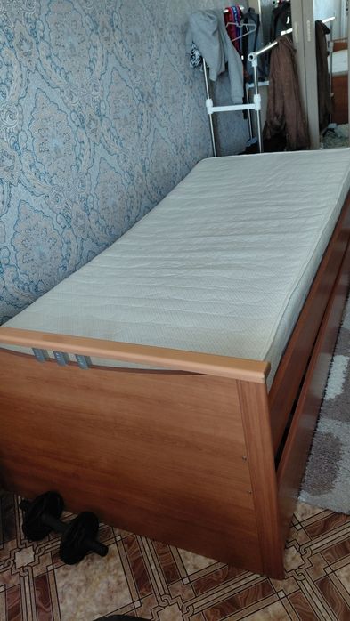 Отдам даром кровать