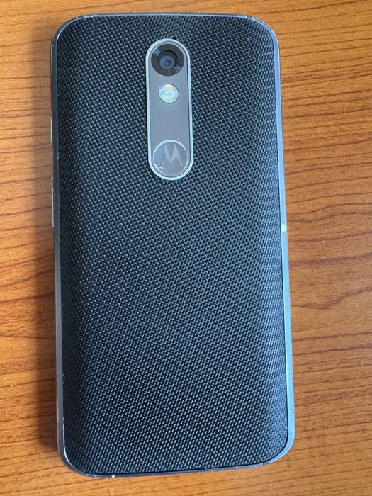 Moto X Force - Motorola XT1580 с екран който не може да бъде счупен