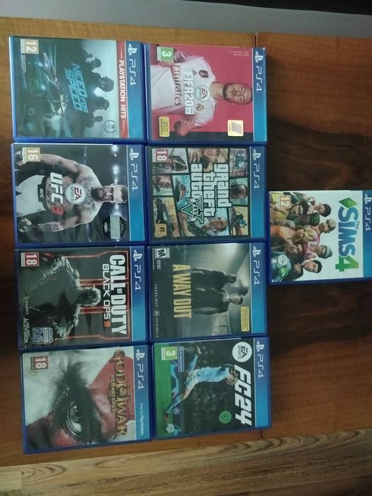 Продавам PS4 Slim комплект