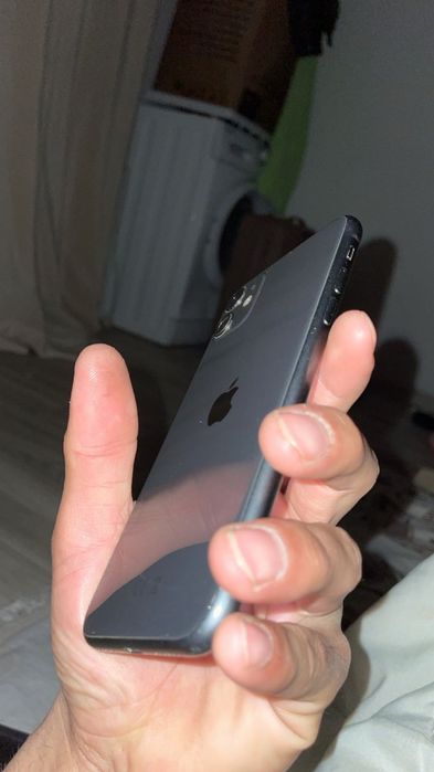 Iphone 11 сатылады келисип берип жберем бугинге