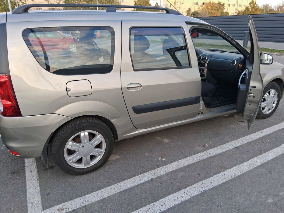 27.000 LEI NEGOCIABIL

Dacia Logan MCV 5 locuri 2009