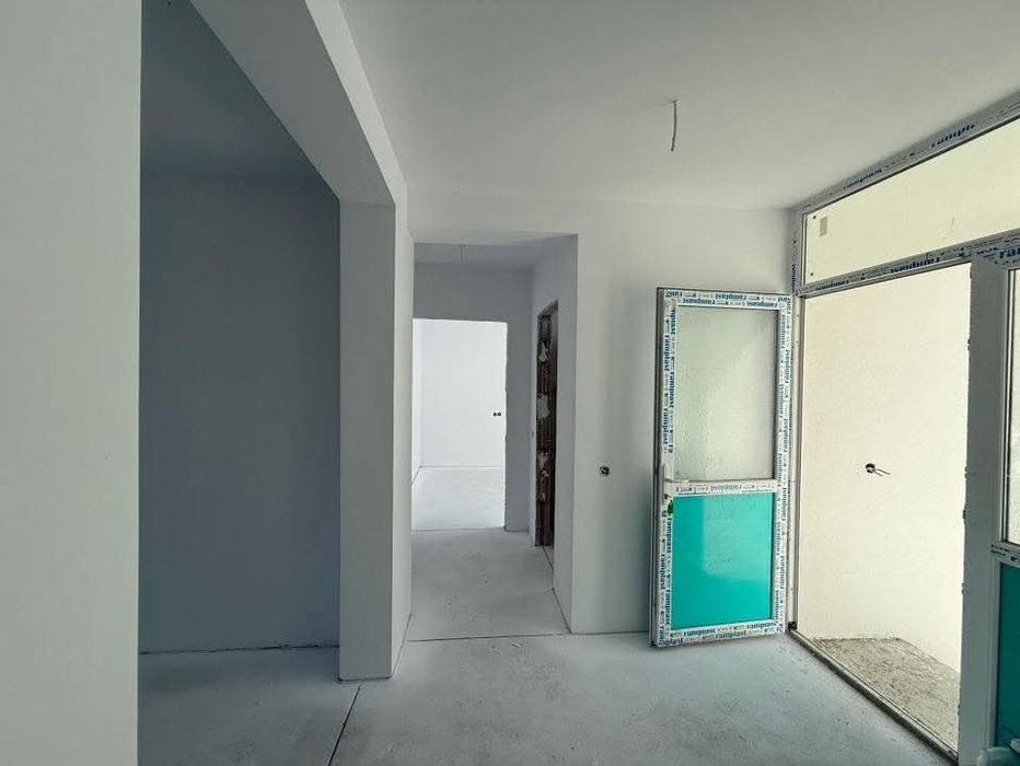 Vând case pe structura metalica