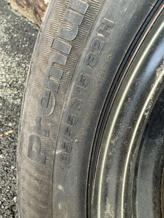 Vand Anvelopa 185/55 R15 cu Janta (noua)