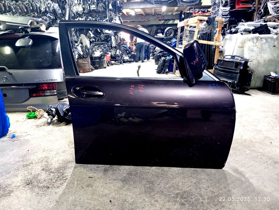 Передняя правая дверь BMW E65
