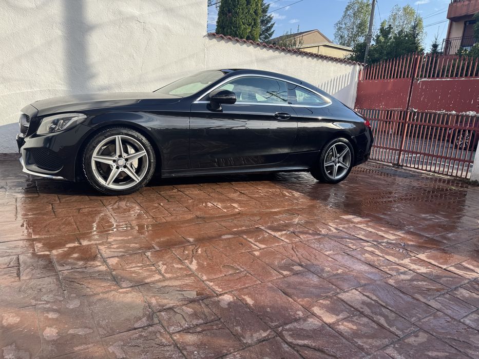 Mercedes Benz C220 coupe