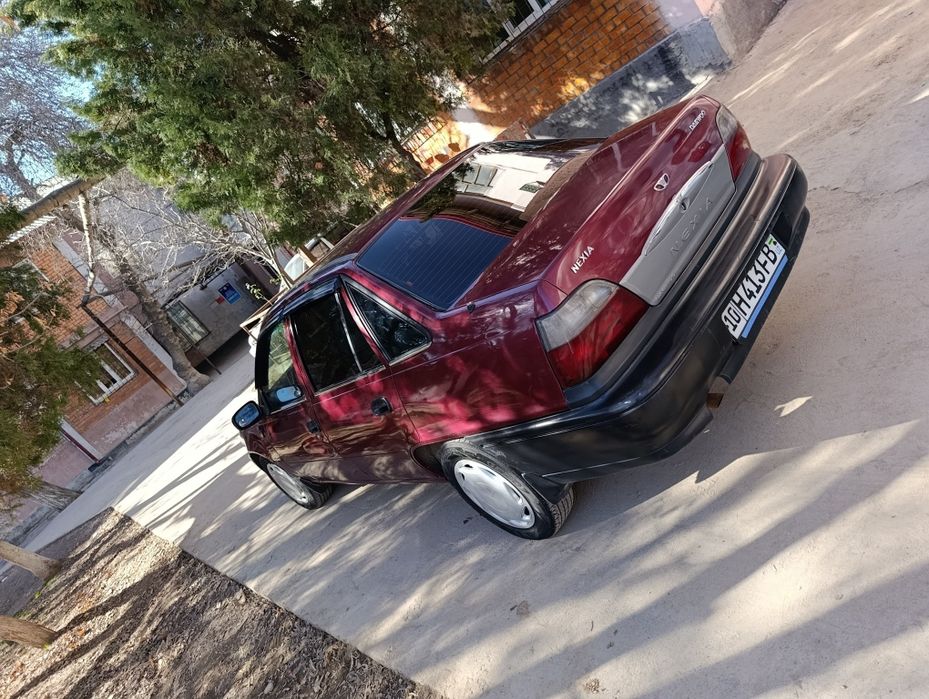 Нексия 1 зўр холати бут бутун срочна сотилади