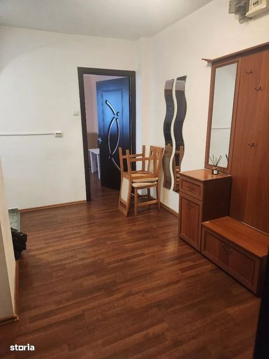 Apartament 2 camere zona Calea Bucuresti