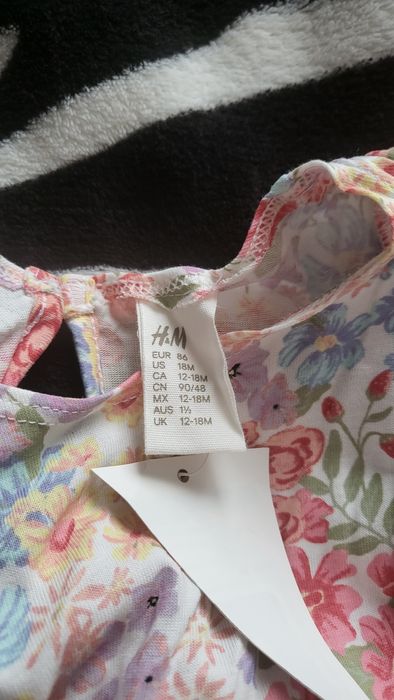 Rochite H&M noi cu eticheta