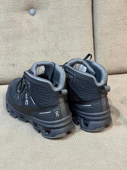 Ghete On Cloud Running Cloudflyer Waterproof Marimea 38 (24 cm)