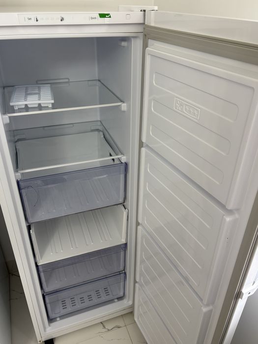 морозильник стоячий