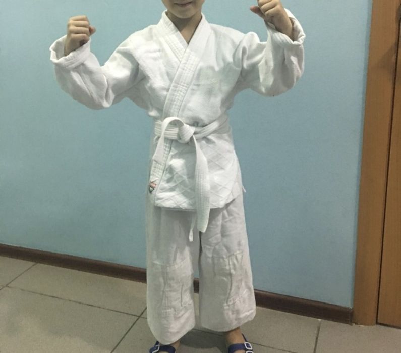 Продам кимоно для тренировки