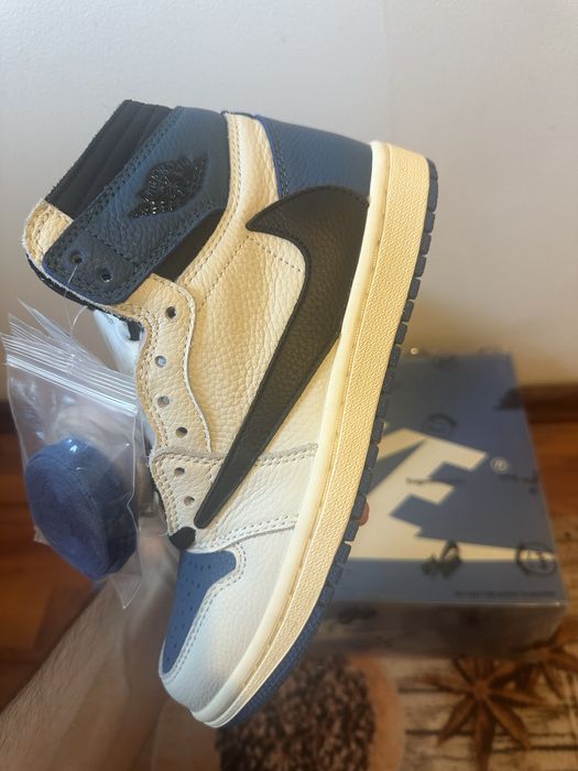 Jordan 1 Retro High OG SP Fragment x Travis Scott