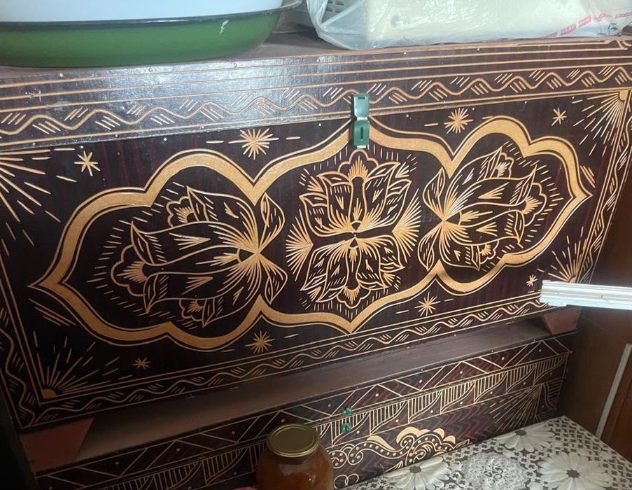 2 сандык сатылады, жагдайы жаксы
