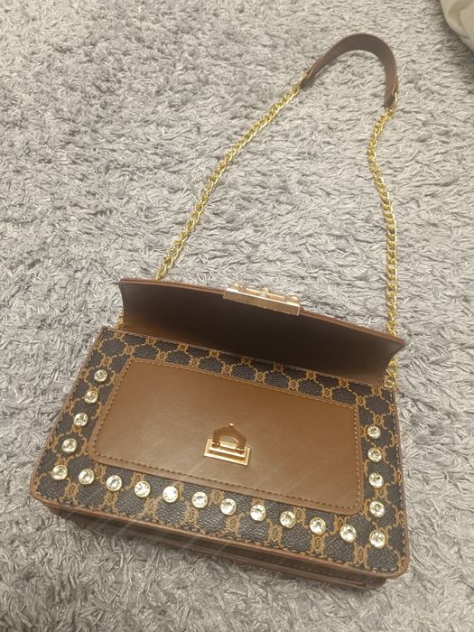 Дамска кафява чанта с камъни