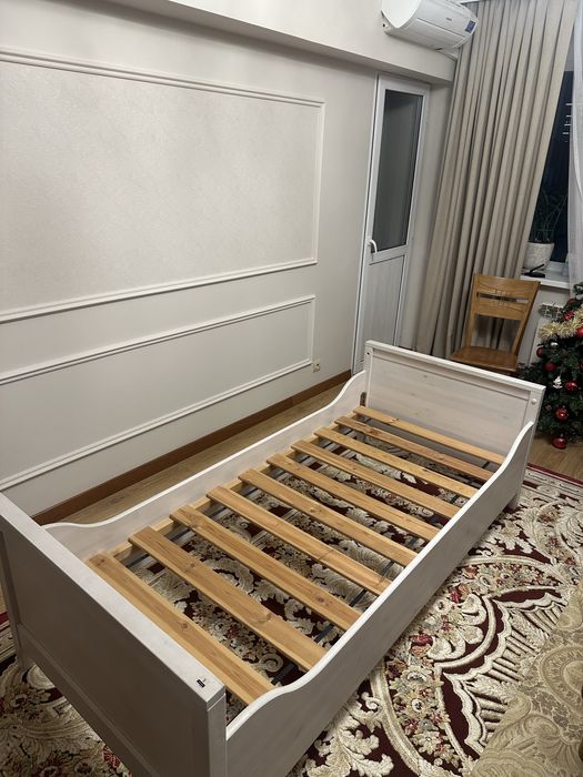 Продам однаспальная кровать.