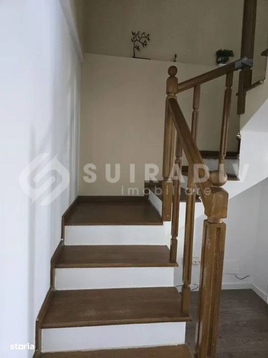 Casa cu 4 camere, recent renovata, 2 parcari- zona Rivus