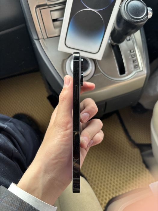 Продам айфон 14 про макс