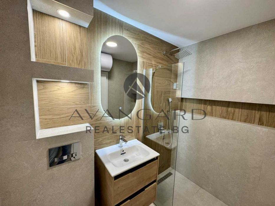 Продава се Двустаен апартамент в Пловдив, Остромила - 81 кв.м за 882 €/кв.м - Снимка #8
