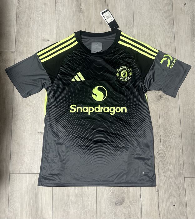 Tricou Manchester United Adidas (Gri/Neon) – NOU cu Etichetă