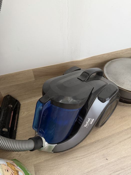 Продам пылесос Tefal TW6951EA
