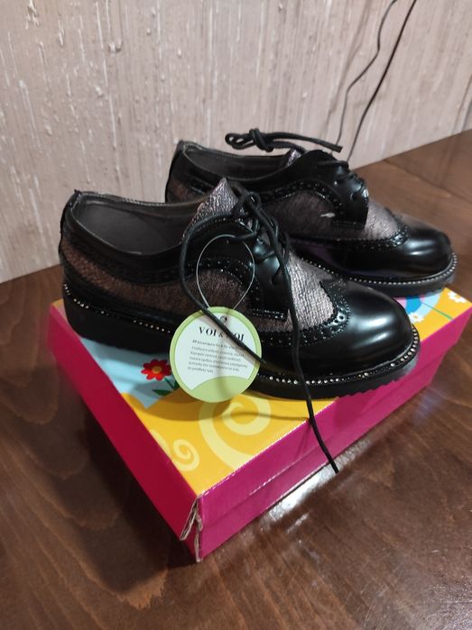 Детски обувки нови