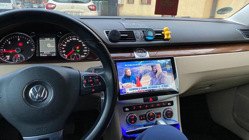 Navigatii VW passat tesla