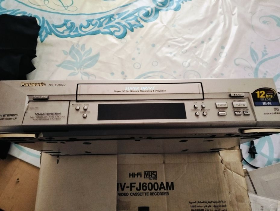 Видео магнитофон панасоник,рабочи продам