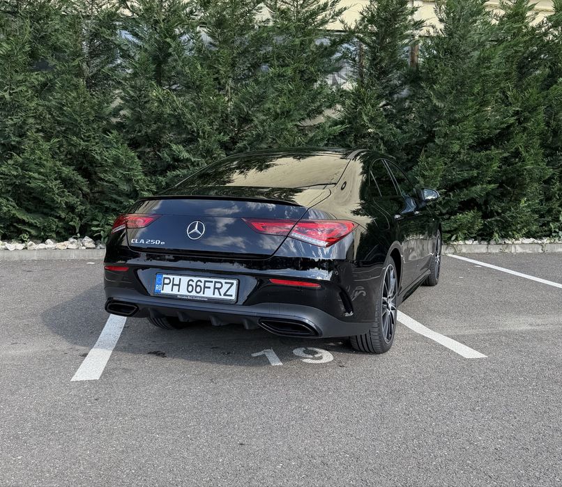 Mercedes-Benz CLA 250e AMG Line Plug-In Hybrid 218 CP | 2021 | Night Black Metallic |