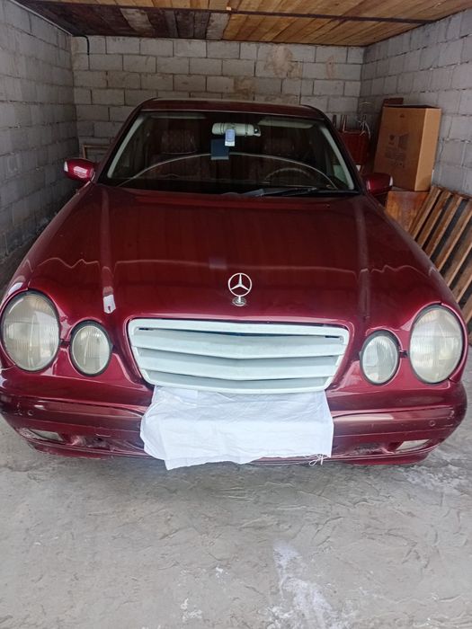 Продам машину Мерседес