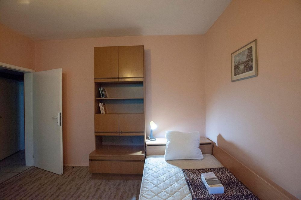 Тристаен апартамент под наем в ж.к. Лагера, 2224585 - снимка 11