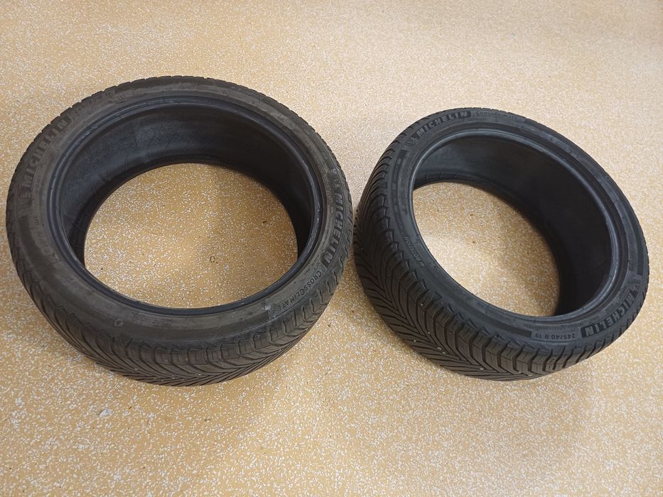 Vând anvelope 245/40/19