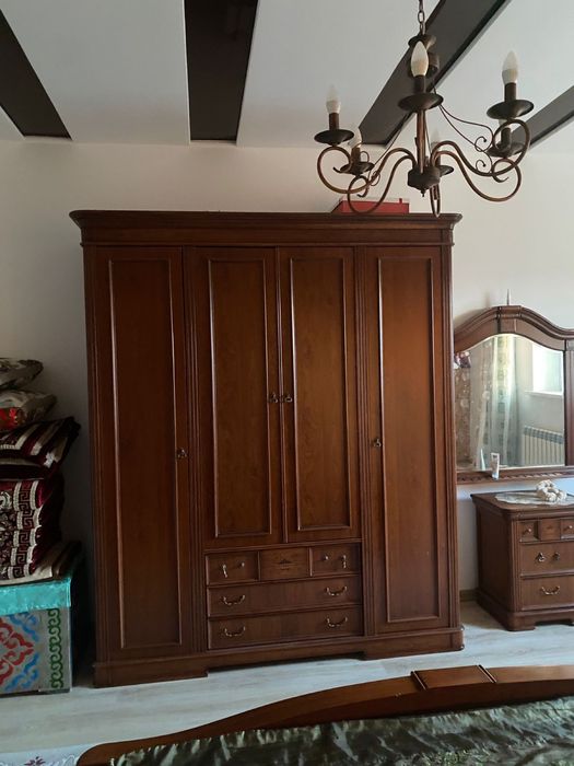 Спальный гарнитур { малазия }