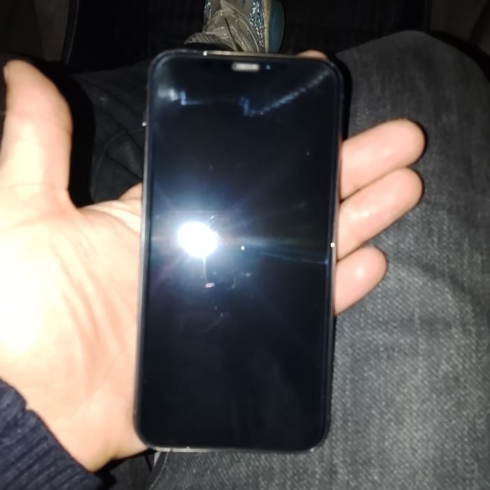 Srochno iphone 11 pro sotiladi 64GB