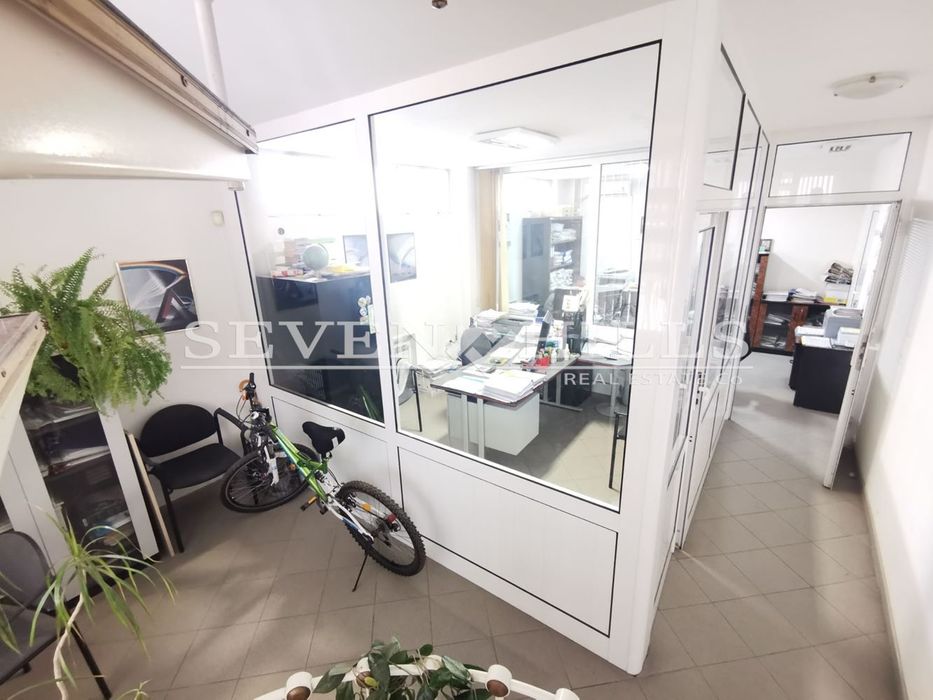 Продава се Офис в Пловдив, Кършияка - 157 кв.м за 1051 €/кв.м - Снимка #5