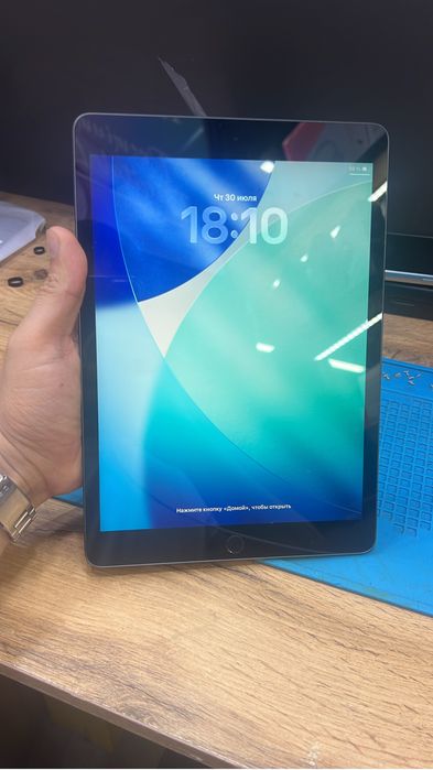 iPad 9 series wifi 64gb